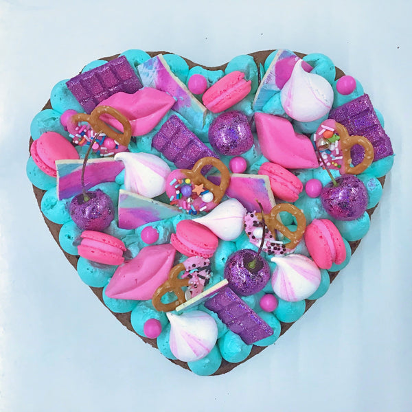 GLITTER BOMB BROWNIE HEART